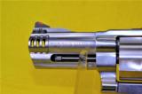 Smith and Wesson 500 Magnum, 4”, Stainless Steel - 3 of 10