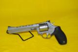 Taurus Tracker .22 LR and cylinder for .22 Magnum - 1 of 10