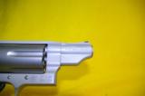 S&W GOVERNOR
STAINLESS STEEL - 6 of 7