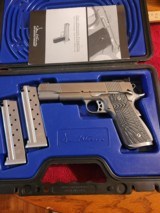 Dan Wesson - 1 of 1