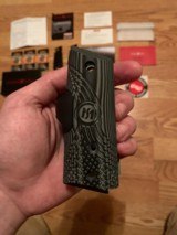 Crimson Trace Master Series G10 1911 Full Size Green Laser - 6 of 10