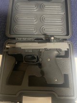 Sig Sauer P220 - 4 of 4