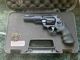 Smith & Wesson Performance Center 327-8 TRR8 - 6 of 7