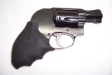 Smith @ Wesson 49 Bodyguard38 Spl - 2 of 10