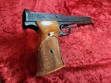 Smith & Wesson Model 41 - 5 of 8