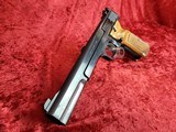 Smith & Wesson Model 41 - 2 of 8