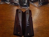 New Early Factory Colt Rosewood half smooth half checkered 1911 grips - 2 of 4