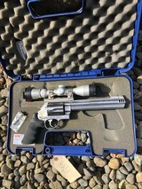 Smith & Wesson mod460 Whitetails Unlimited w/VXIII 2.5x6 Satin Scope - 1 of 4