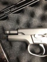 Smith & Wesson mod 5906 SS 9mm - 3 of 4