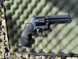 S&W 586 4” w/Hogue Grips - 2 of 7