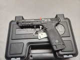 Smith & Wesson 22 WRM - 4 of 5