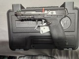 Smith & Wesson 22 WRM - 5 of 5