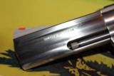 SMITH AND WESSON 686-2....
357 MAGNUM..
4 INCH STAINLESS PRE LOCK... NAIR MINT CONDITION - 2 of 11