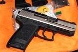 HK USP 45 COMPACT STAINLESS W/SAFTEY DE COCKER,,
W/2 MAGAZINES 8 ROUNDS COMPLETE PACKAGE MINT LIKE NEW,,,,,,, ALL FACTORY,,,,,, - 3 of 10