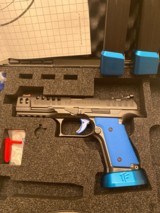 WALTHER Q5 SF W/21 9MM MAGAZINES BLUE AND BLACK BEAUTY - 2 of 8