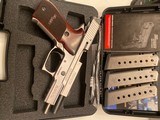 SIG SAUER P220R ELITE 45 S.S. NEW MINT 8 ROUND - 4 of 13