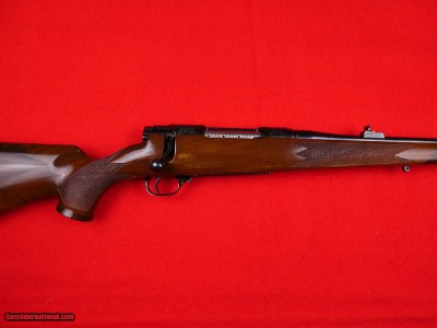 **SUPER RARE** Winchester model 777 .300 win mag. new condition