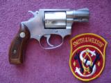 S&W Model 60 No dash MFG 1979 Round Butt Mint 2