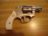 RARE S&W Mod. 631 .32H&R MAG 2" RB Stainless Near Mint - 2 of 12