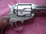 Ruger Vaquero Bright Stainless in .44/40 Win.4 5/8"BBl. MFG 1996? Mint All original with 2-piece Walnut stocks - 3 of 8