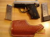 Kimber Solo Carry 9m/m
MIB With Crimson trace laser grips Extra Mag. Beautiful El Paso Custom Holster - 3 of 6