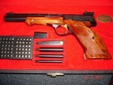 Browning Medalist MFG 1969 MIC .22Lr. Factory cased with all Tools and owners manual - 2 of 15