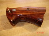 Smith & Wesson L Frame Smooth Goncalo alves Stocks Square Butt Vintage 1967-80 Excellent - 5 of 5