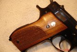 S&W Model 39 D/A Semi-Auto early model Mint, Blue, Factory Letter, 9m/m
luger ,3 Mags. EL Paso R/H Basket weave Holster - 3 of 14