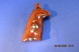 SMITH & WESSON N-FRAME ROUND BUTT FINGER GROOVE GRIPS - 2 of 9