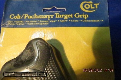 COLT/PACHMAYR TARGER GRIPS GOLD EMBLEM