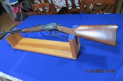 WINCHESTER 9422 HIGH GRADE TRADITIONAL TRIBUTE