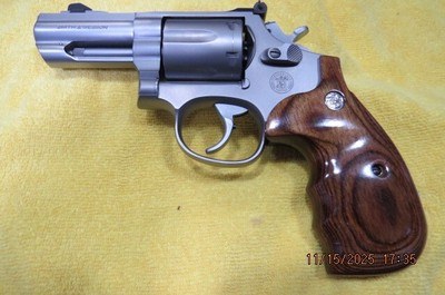 SMITH & WESSON MODEL 66-3 PERFORMANCE CENTER LEW HORTON EDITION