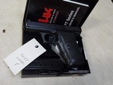 HECKLER
& KOCH P7 9MM IN EXCELLENT CONDITION WITH ORIGINAL CASE + MANUAL - 9 of 20