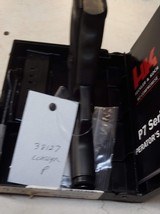 HECKLER
& KOCH P7 9MM IN EXCELLENT CONDITION WITH ORIGINAL CASE + MANUAL - 12 of 20