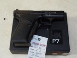 HECKLER
& KOCH P7 9MM IN EXCELLENT CONDITION WITH ORIGINAL CASE + MANUAL - 19 of 20