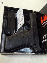 HECKLER
& KOCH P7 9MM IN EXCELLENT CONDITION WITH ORIGINAL CASE + MANUAL - 13 of 20