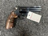 Colt Diamondback .38spl. 4” barrel w/ original grips - 2 of 5