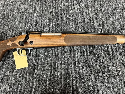 Winchester 70 Super Grade AAA French Walnut 7mm Rem Mag 26” barrel NIB - Image 6 of 9