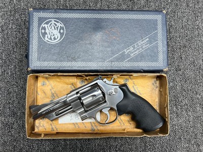 Smith & Wesson 624 .44 Special 6-shot w/ Box, dies, 200+ pieces of brass