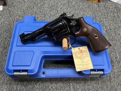 NIB Smith & Wesson 48-7 22 WMR