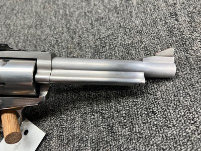 Freedom Arms 1997 Premier .45 Colt 5.5 - Image 6 of 9