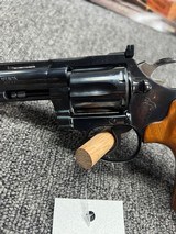 Colt Diamondback .22lr 4