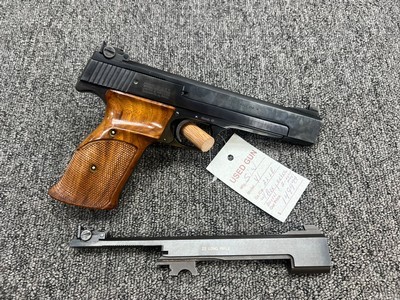 Smith & Wesson 41 .22LR w/ box, 3 magazines and extra barrel - Image 3 of 7