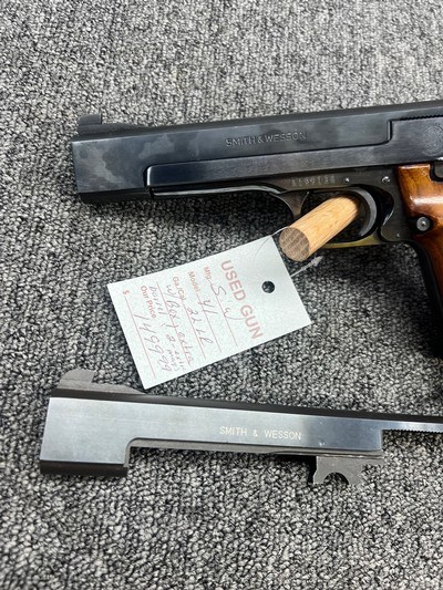 Smith & Wesson 41 .22LR w/ box, 3 magazines and extra barrel - Image 6 of 7