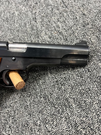 Clean Smith & Wesson 52-2 .38 Special Wadcutter w/ box & 2 mags - Image 6 of 7
