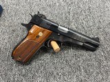 Clean Smith & Wesson 52-2 .38 Special Wadcutter w/ box & 2 mags - Image 2 of 7