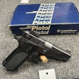 Like new S&W 559 9mm w/ box, 2 magazines, paperwork - Image 4 of 6