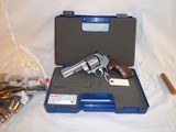Smith and Wesson 625-8 45acp - 1 of 4