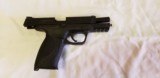 Smith & Wesson M&P 40 - 5 of 8