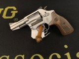Smith & Wesson ~ 60-15 - 4 of 8